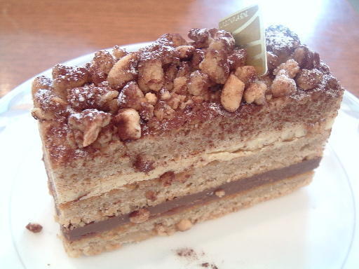 イル・プルー・シュル・ラ・セーヌ(1)『ロキナウェーズ